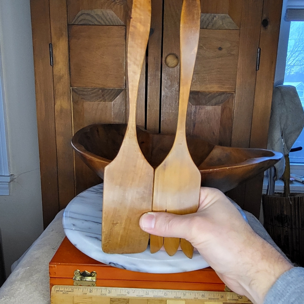 Elegant Wooden Bowl Set - Picture 8 of 17